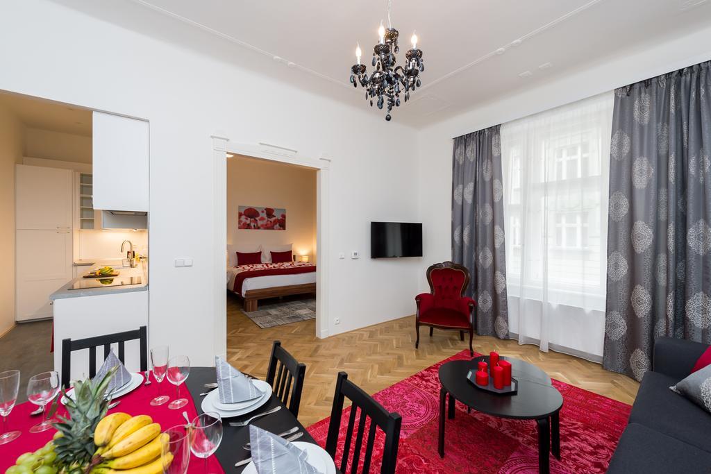Love To Live Apartments Praha Eksteriør bilde