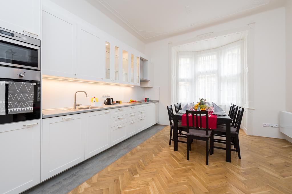 Love To Live Apartments Praha Eksteriør bilde